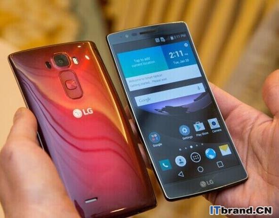 LG G Flex2的自动修复功能在当时颇为亮眼