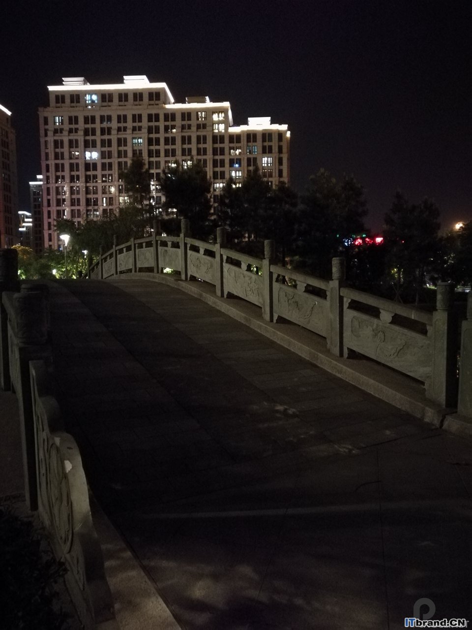 夜景桥面Mate8